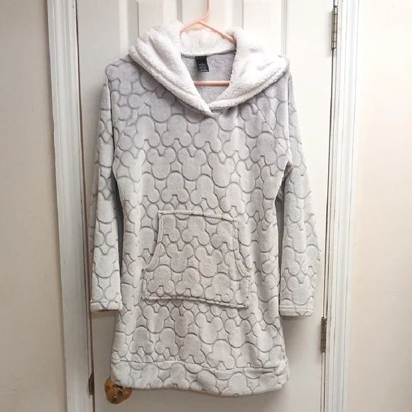 DISNEY Cozy Gray Hooded Fleece Pullover Lounger Gray/White Size S NWOT - Picture 1 of 8